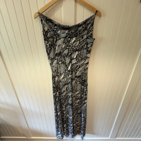 NWT Hidden Brand Maxi Dress with Cowl Neck Size Large - Picture 2 of 4